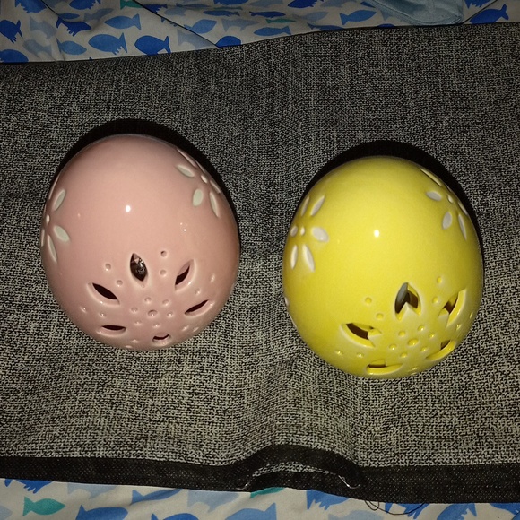 Figurines - Picture 1 of 8